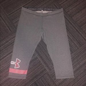 Woman’s under armour capris